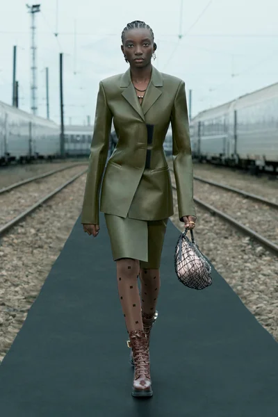 Look 34